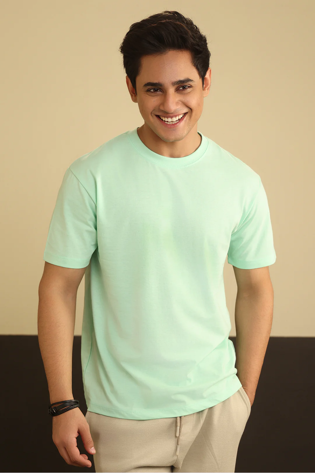 Basic T-Shirt - Regular - Image 5