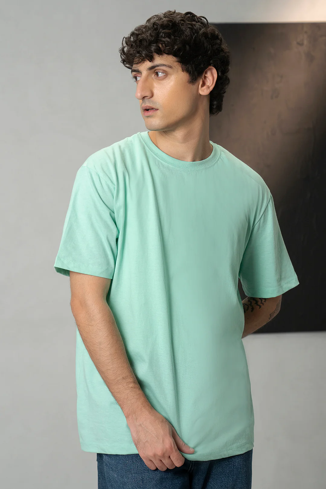 Basic T-Shirt - Regular - Image 37
