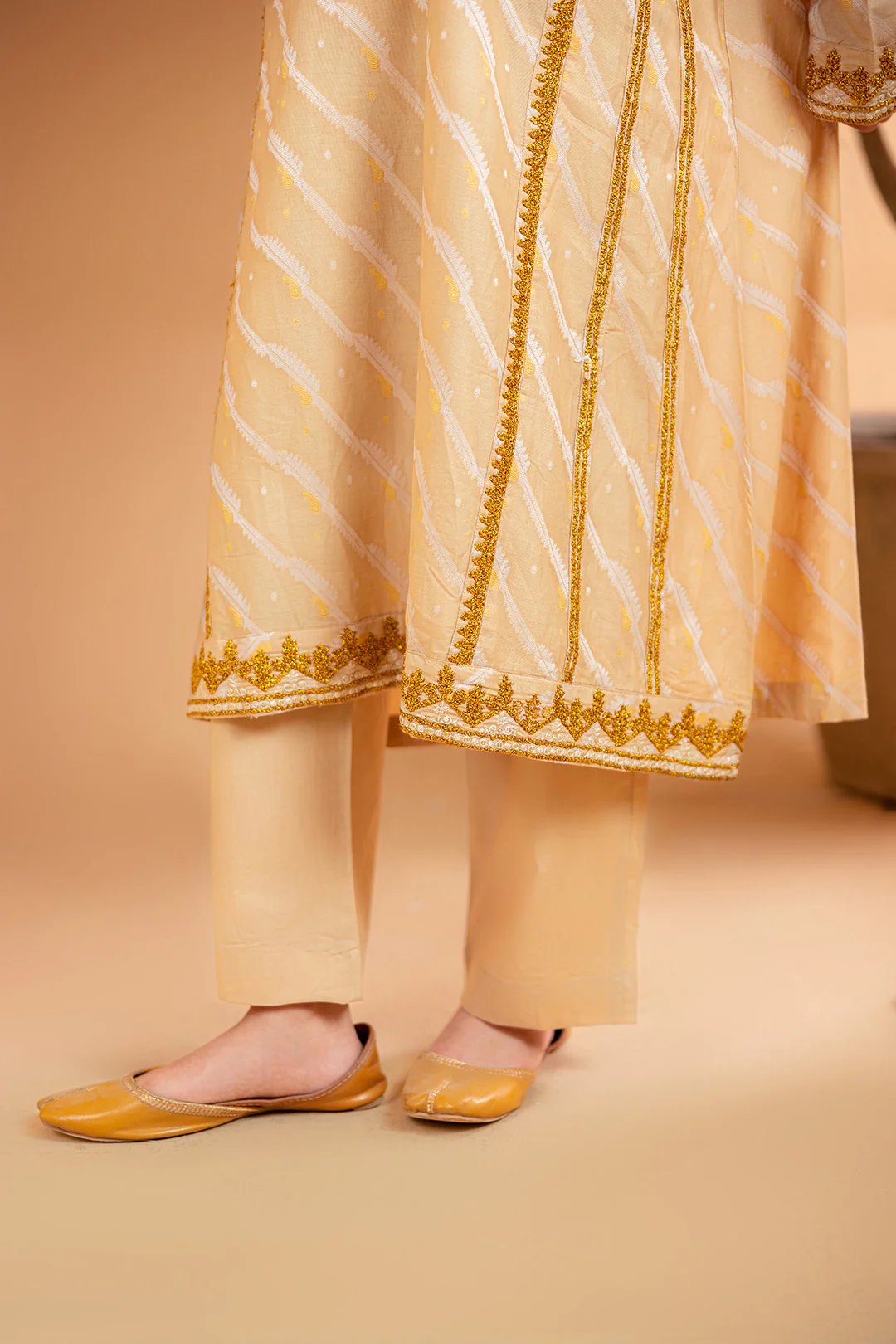 Embroidered Kurta Dupatta Trouser - 3360 - Image 7