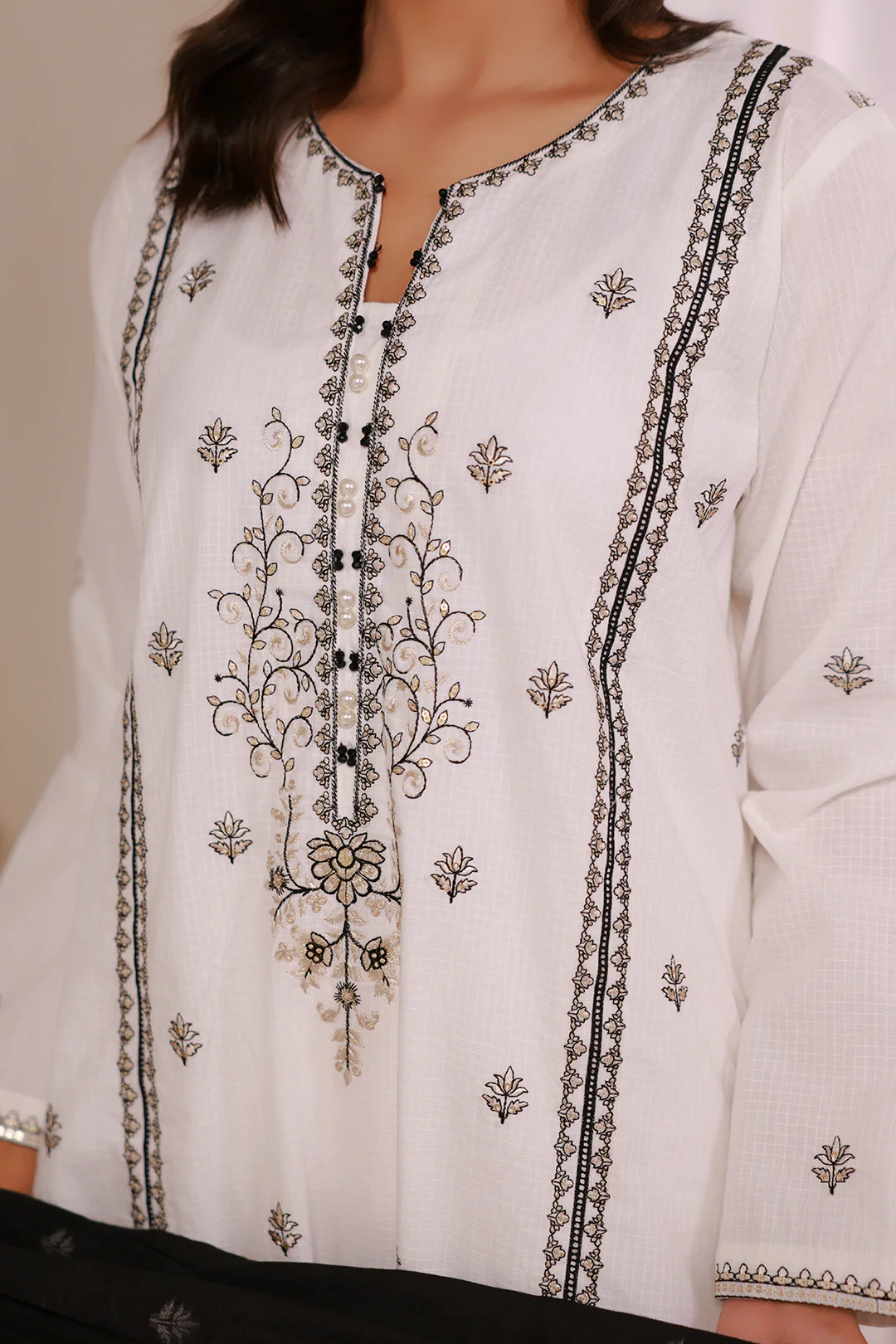 Embroidered Kurta Dupatta Trouser - 3376 - Image 4