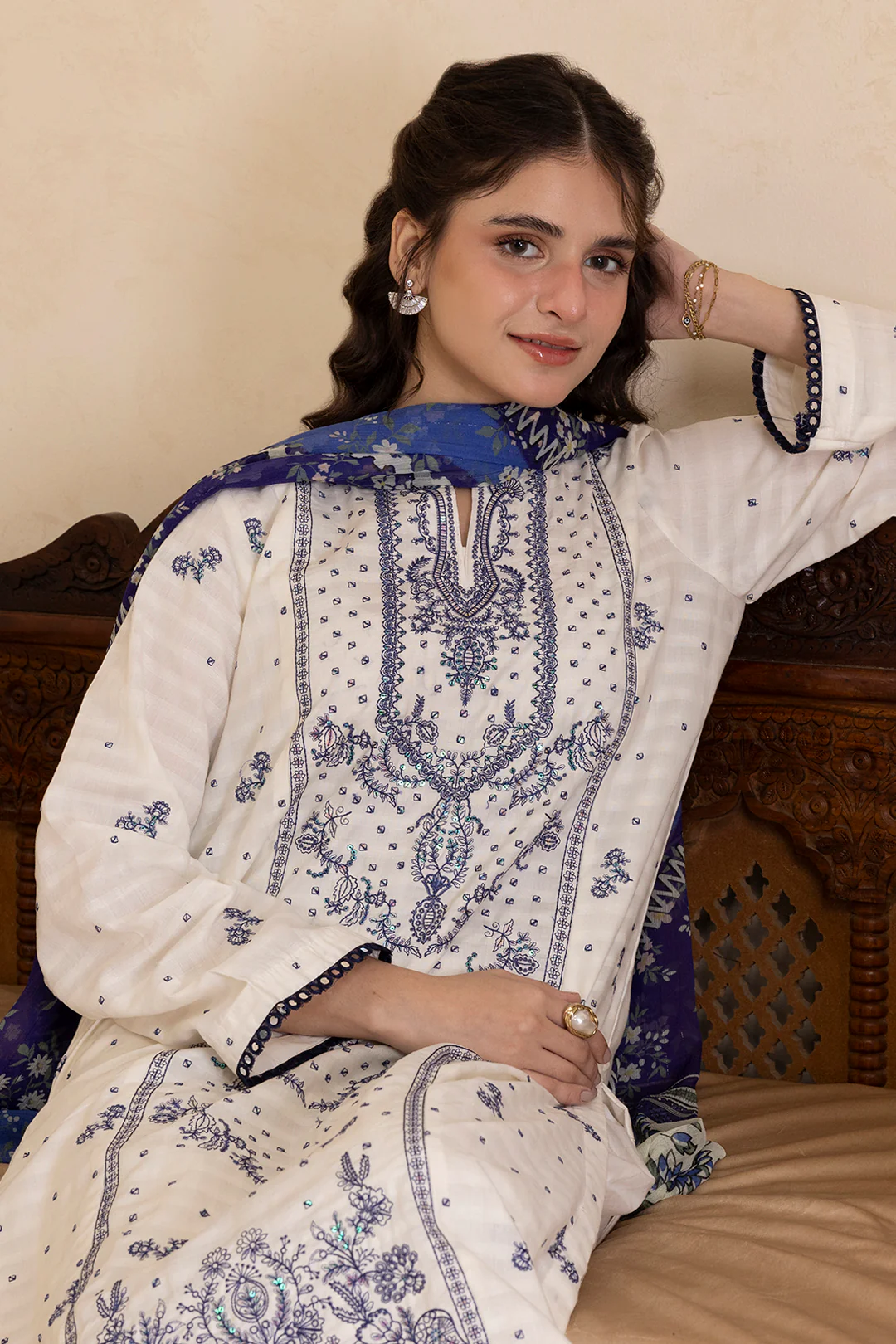 Embroidered Kurta Dupatta Trouser - 2567 - Image 10