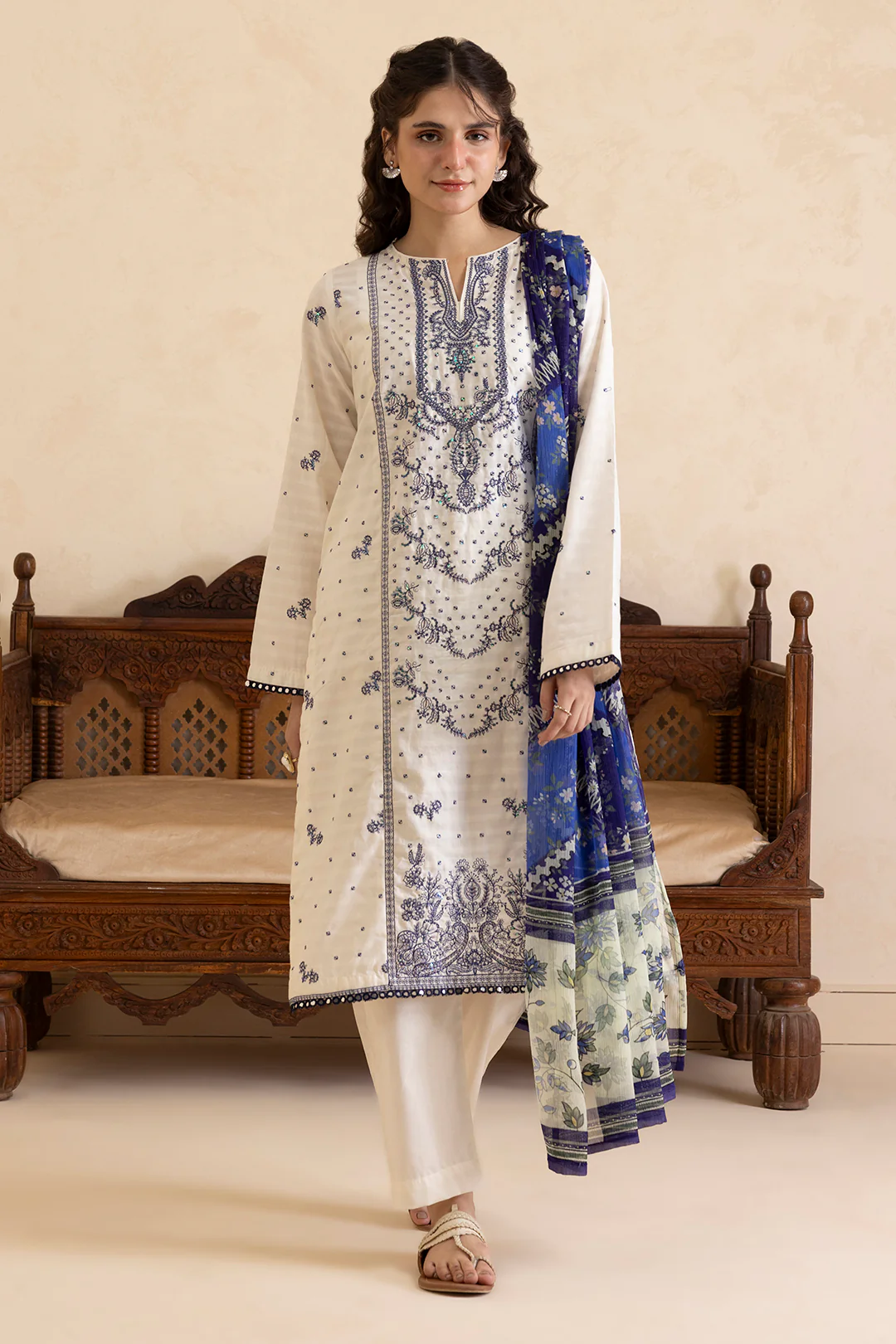 Embroidered Kurta Dupatta Trouser - 2567 - Image 3