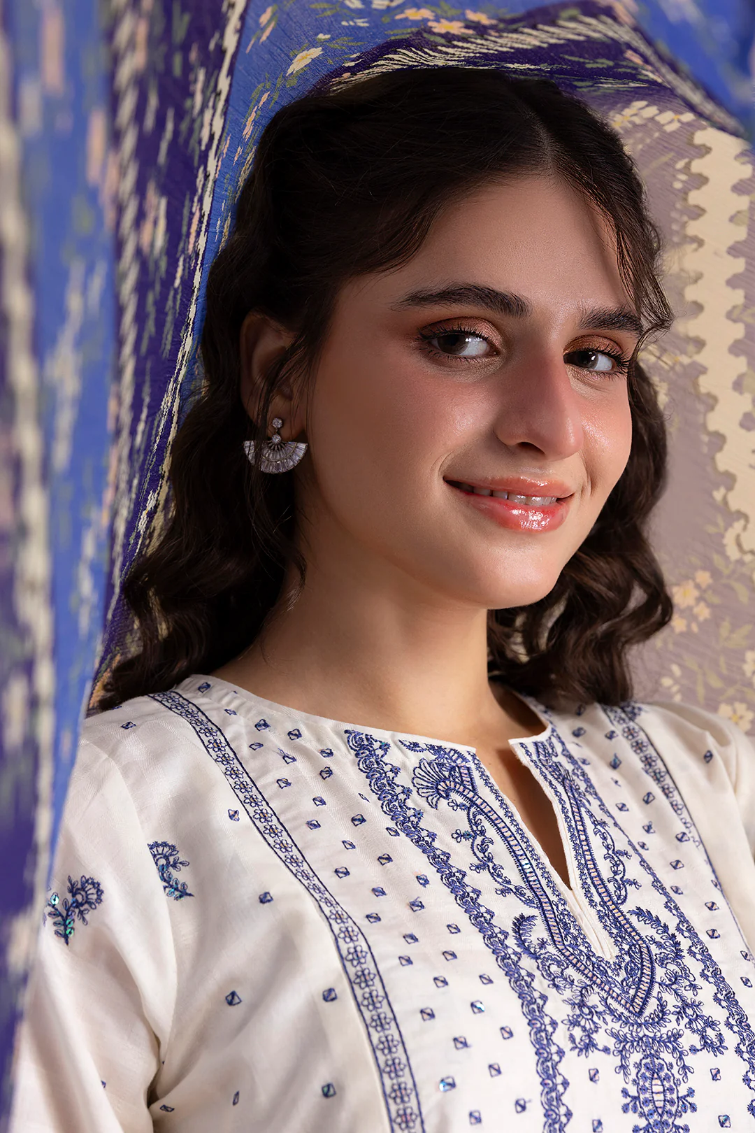 Embroidered Kurta Dupatta Trouser - 2567 - Image 7