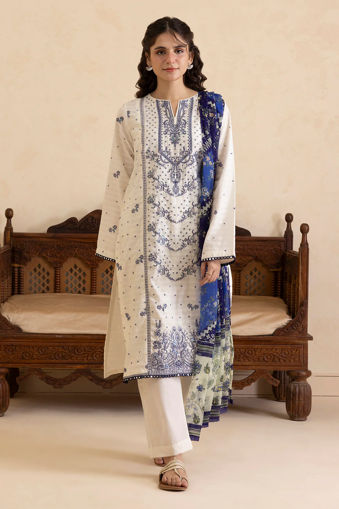 Embroidered Kurta Dupatta Trouser - 2567 - Image 9